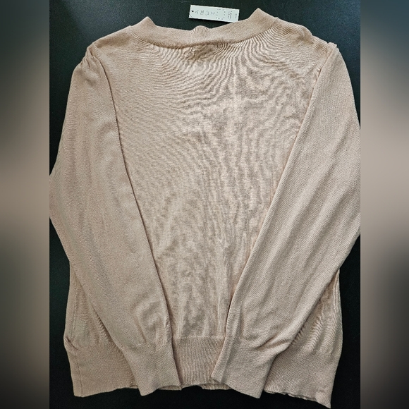 NWT - Silk Blend Bogari Flesh Colored Cardigan w Flower - Size XL - Picture 8 of 8